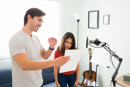 Oto pięć korzyści, które twoje dziecko wyniesie z profesjonalnych lekcji śpiewu